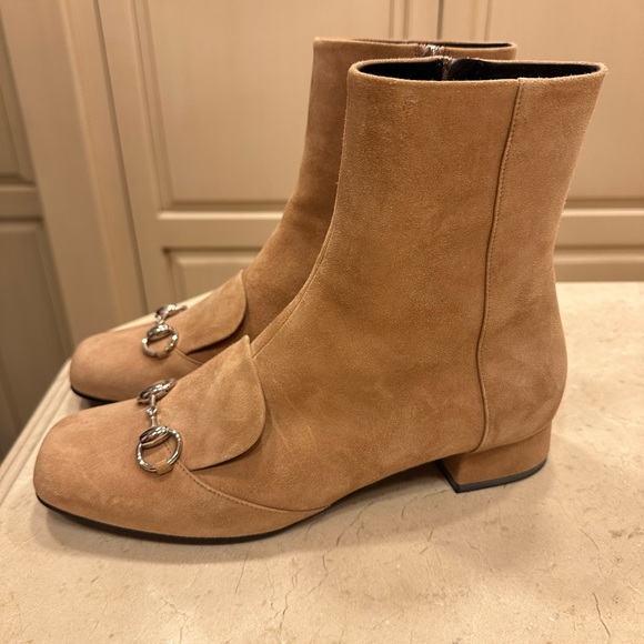 Beautiful GUCCI suede boots - Picture 2 of 5